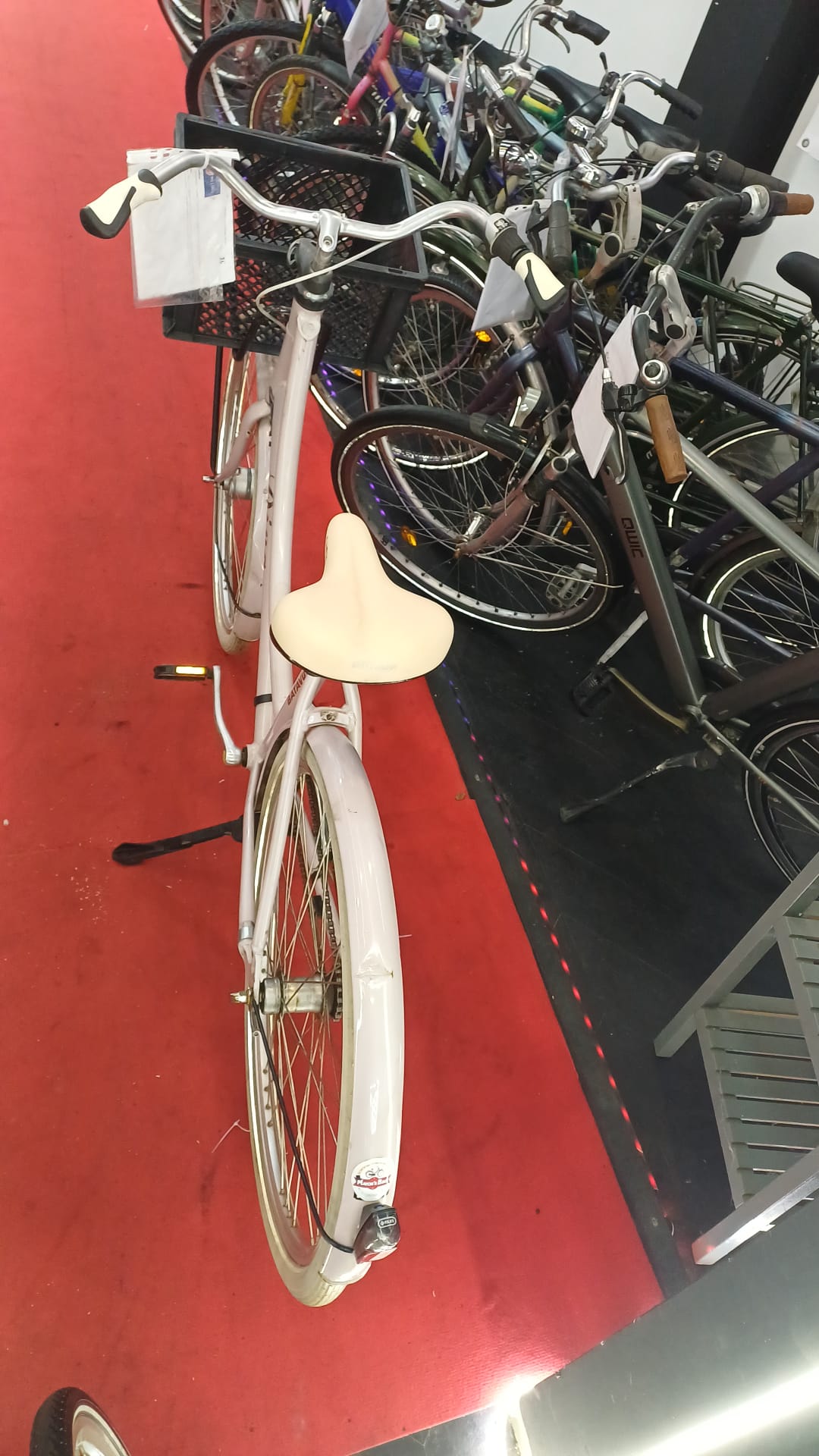 BATAVUIS damesfiets 3 gaers with Pedals brake +one month garantic 57cm