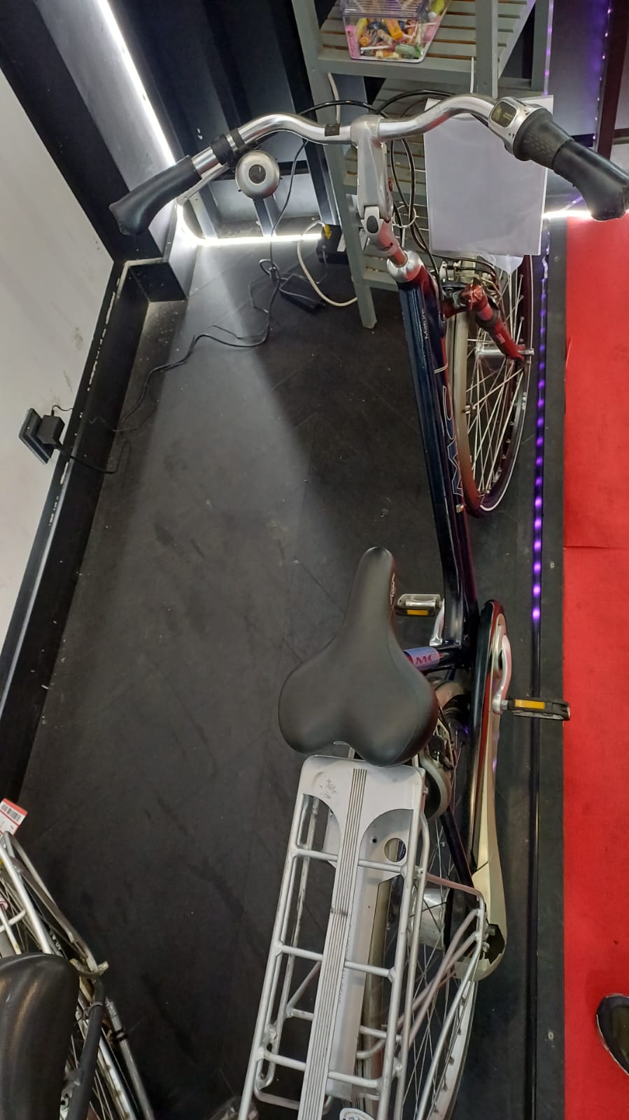 MC damasfiets 8 versneling met hydraulic rem  FR 53cm+een maand garantie