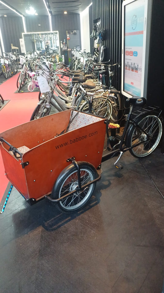 BABBOE Bakfiets 5 gaers with one month garantic