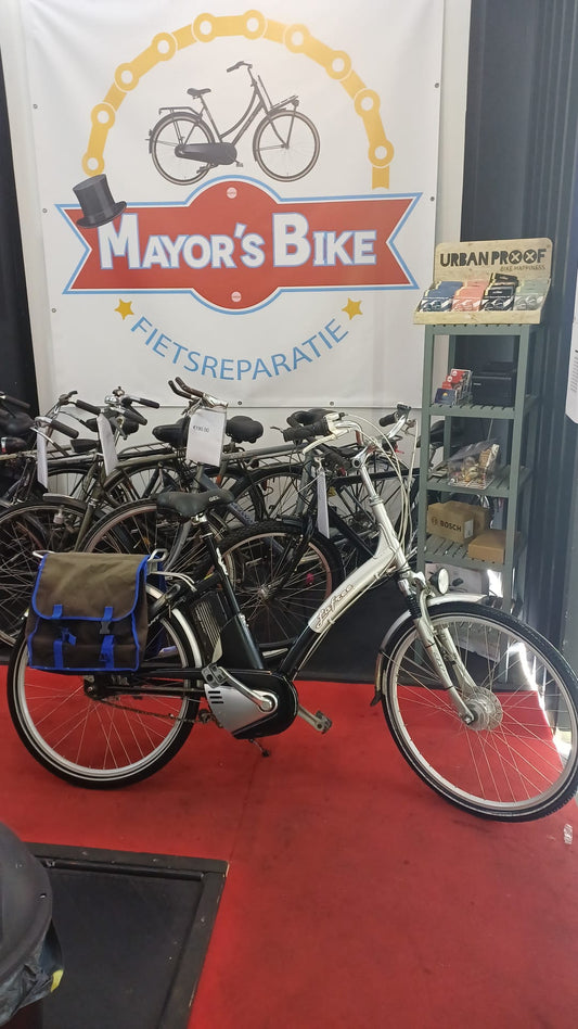 E-bike GIANT 4 versnelling met een mand garantie 45 cm