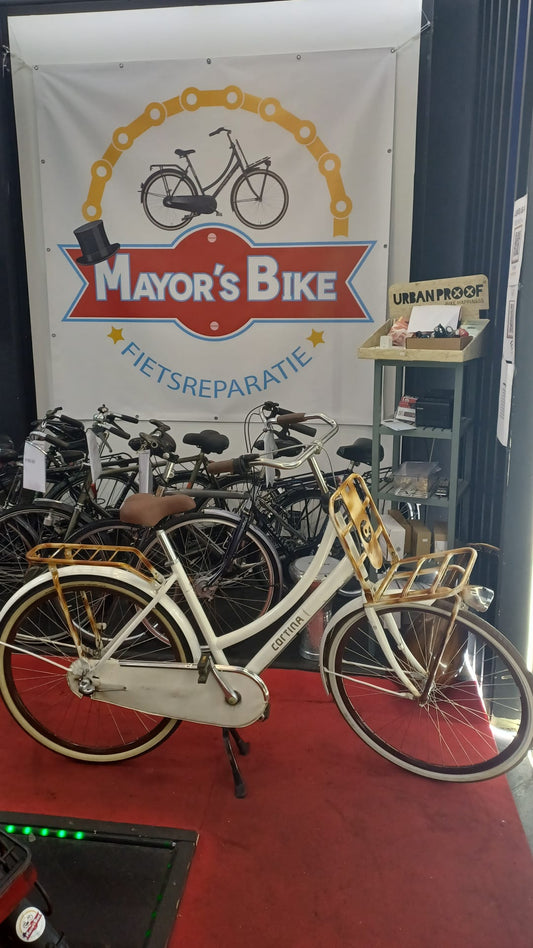 CORTINA 3 versnelling met een mand garantie 51 cm